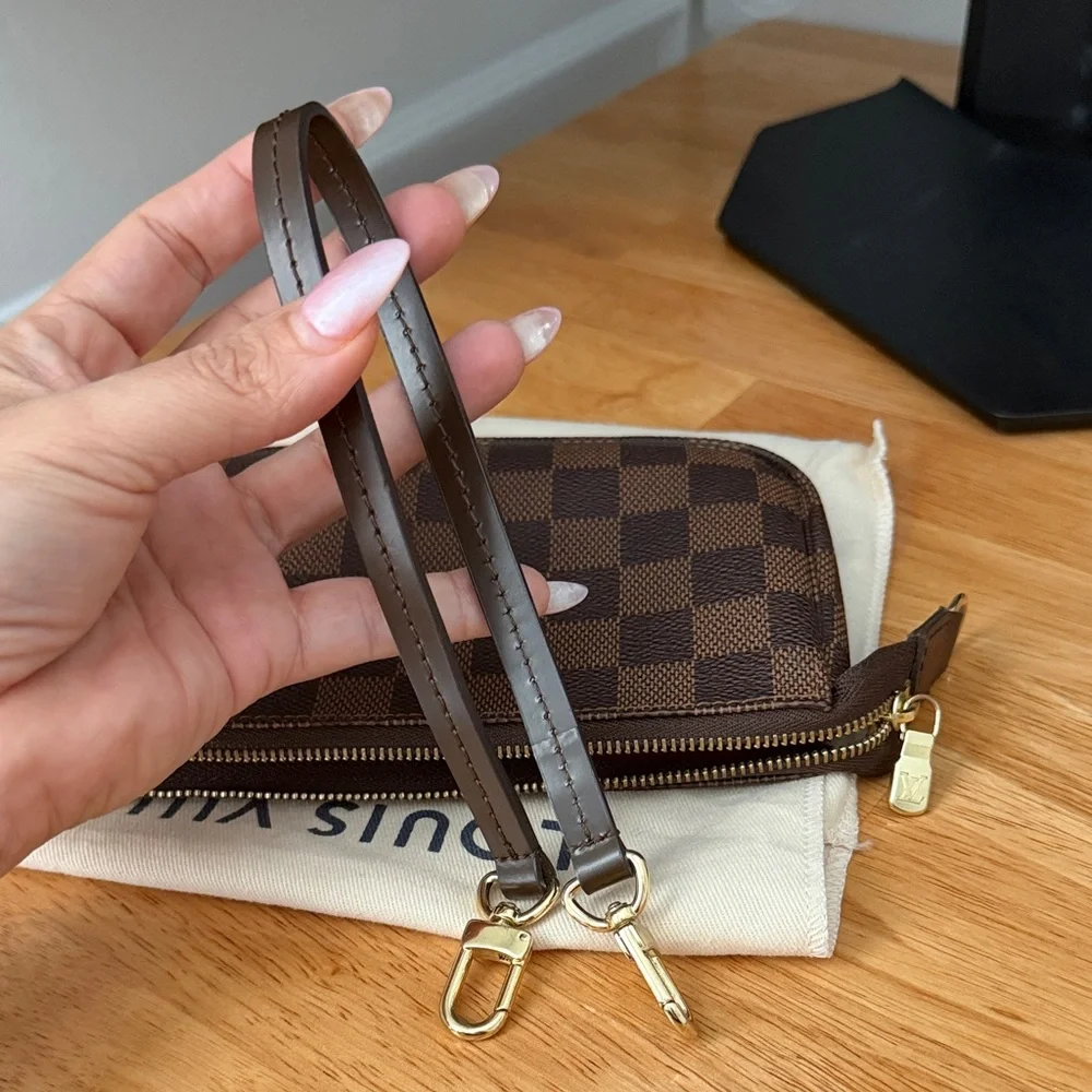 Louis Vuitton Damier bucket pochette Pouch - Picture 9 of 10